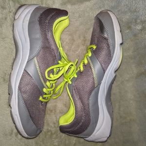 Vionic Sneaker Kona Gray and Lime Green